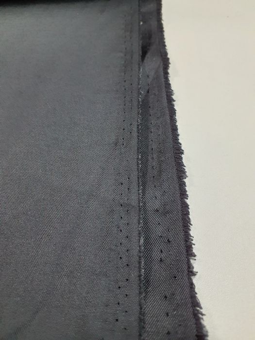 Tkanina czarna szer.150 cm.
