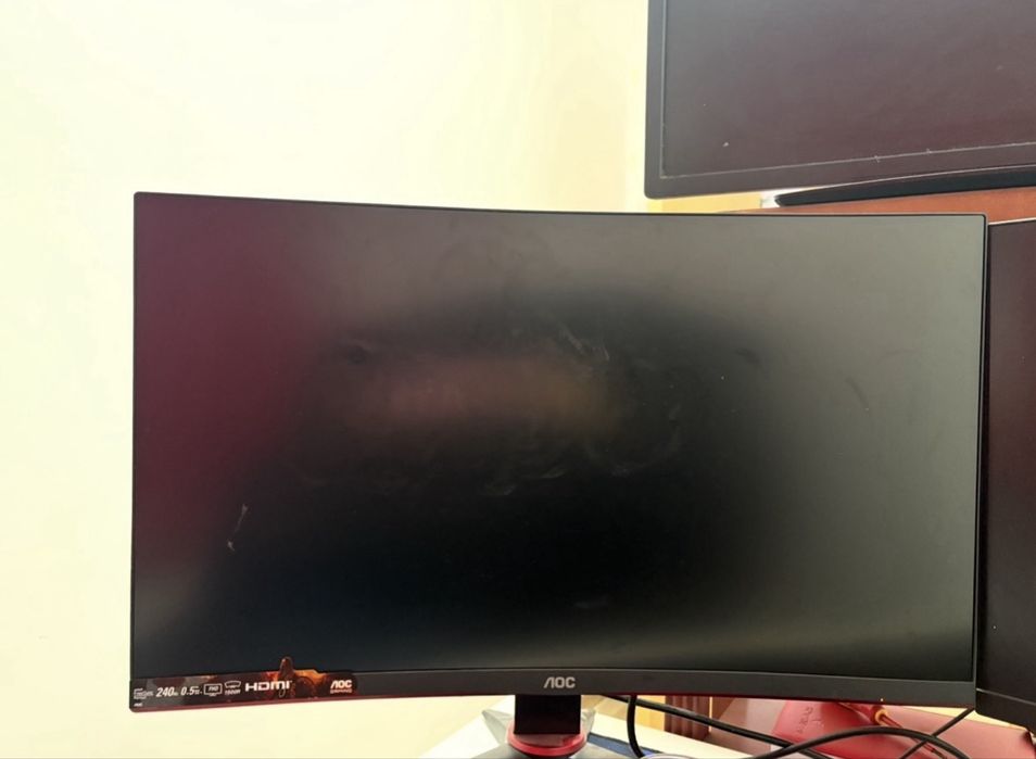 Minitor curvo AOC 31,5 “” Novo