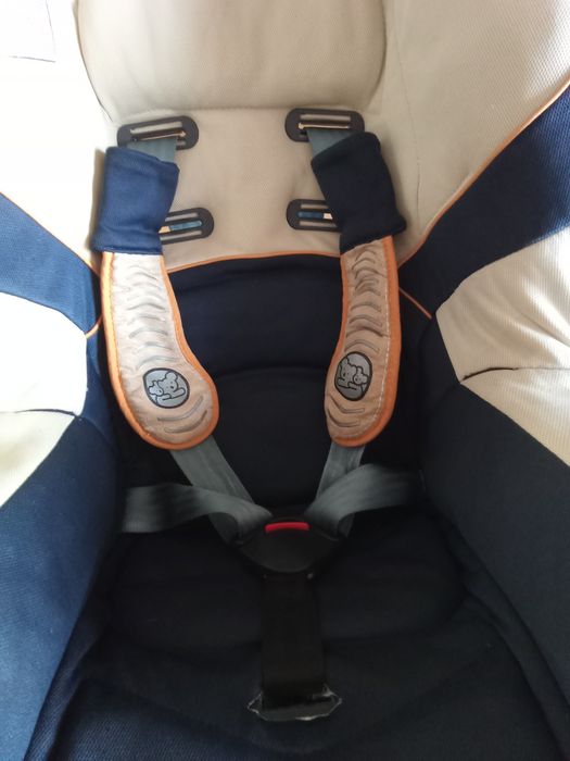 Brevi Assento do carro para bebê 0-18 kilos, tudo funcional