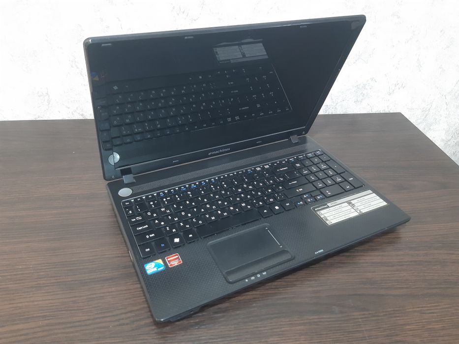 Ноутбук  Acer еmachines E732G