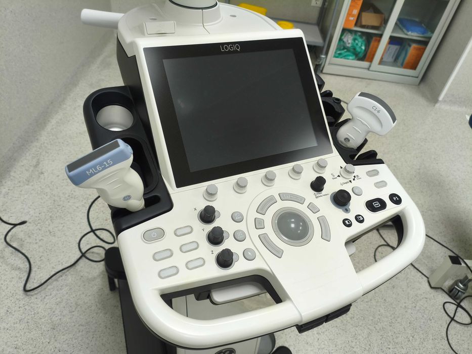 Ecografo GE Logiq P9 XDclear R4.5 com 2 sondas - excelente estado