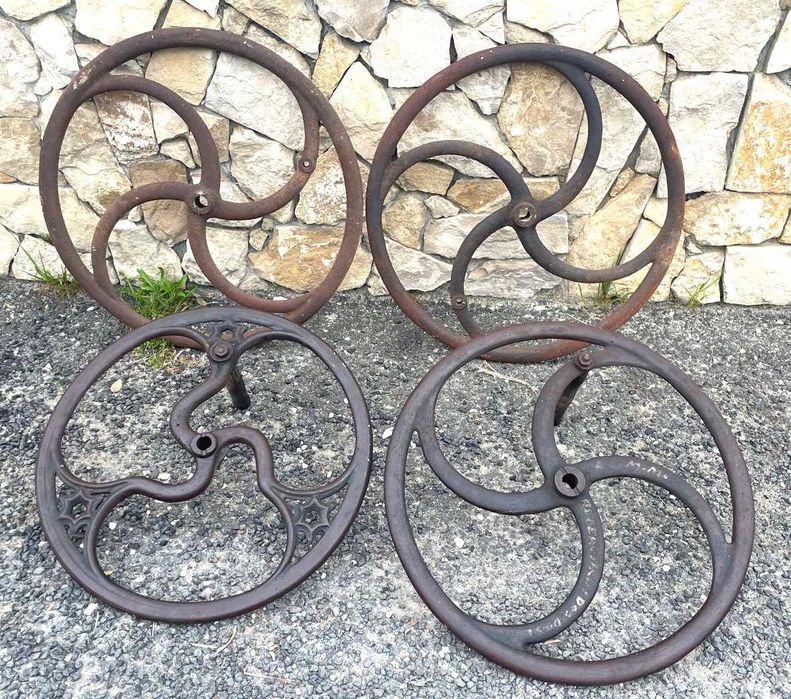 Rodas de engenhos antigas, em ferro maciço