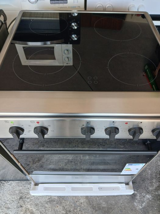 Vendo fogão Meireles eléctrico, vitrocerâmica.  Nunca usado.