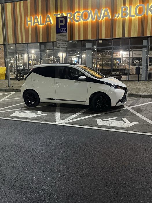 Wyjątkowa Toyota Aygo 1.2 (82 KM) | Dach otwierany | Skóra | 37 tys. km | LPG