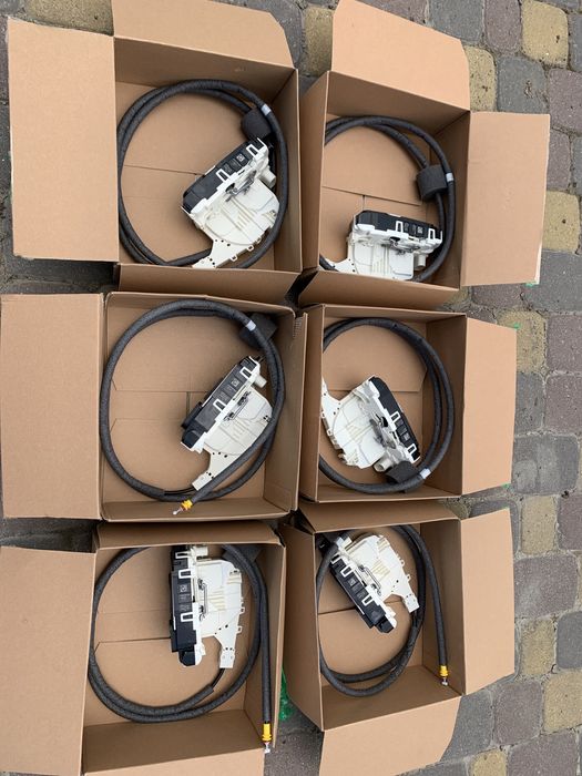 Замок двери раздвижной боковой задней Sprinter 906 Crafter Спринтер