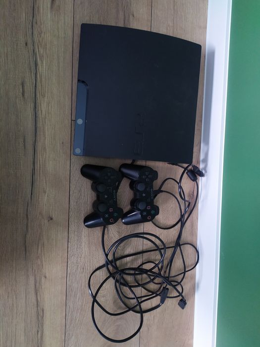 Konsola PlayStation 3 + 2 pady