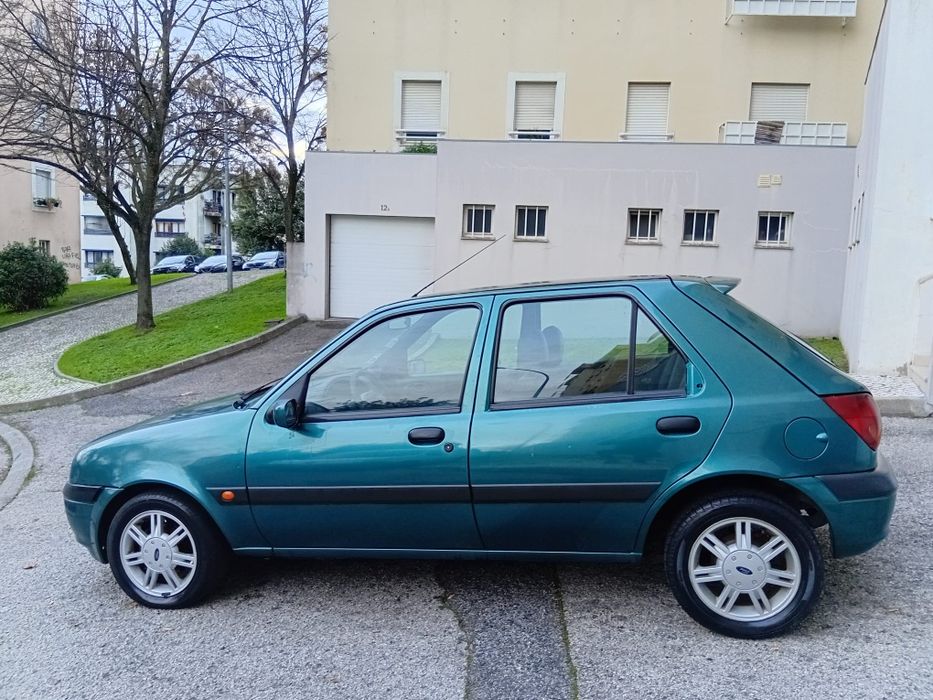Ford fiesta ano 2000