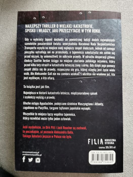 Nowa książka, "May Day"