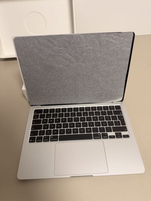 Apple Macbook M4 Novo NUNCA USADO