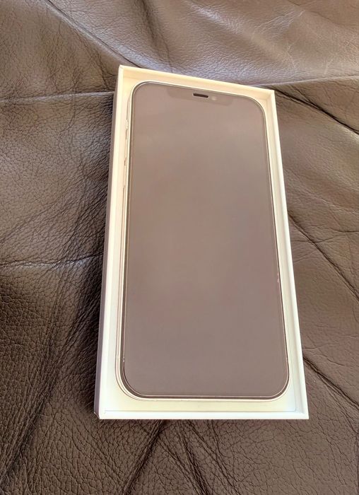 iPhone 12 (branco, 64GB)