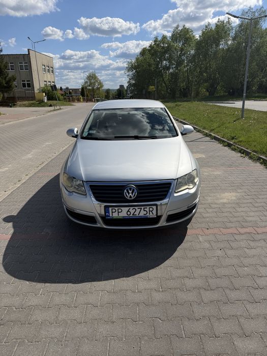 Volkswagen Passat B6 Sedan 2.0 TDI 140KM 103kW 2005