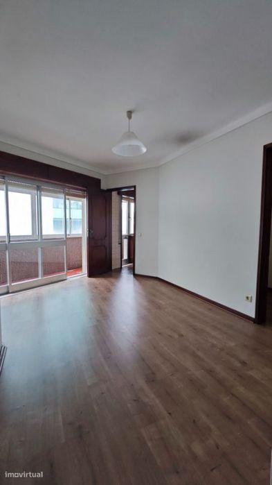 Andar T-0 / Junto ao Corte Inglês