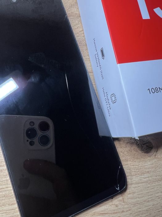 Продам  смартфон Xiaomi Redmi 13