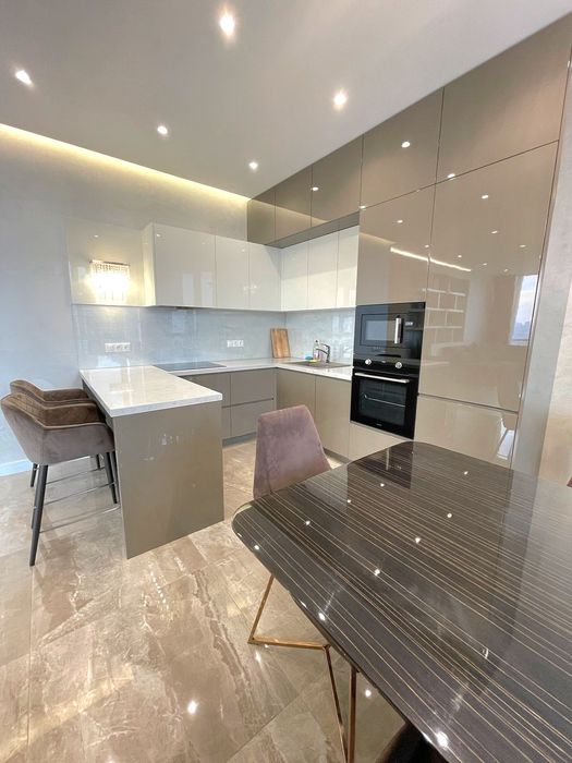 Апартаменты, 22 эт  Вид на Днепр. Панорамные окна в пол. Смарт плаза