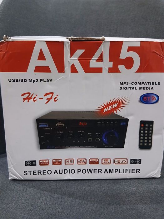 Stereo audio power amplifier