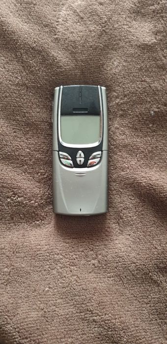 Telefone Nokia 8850