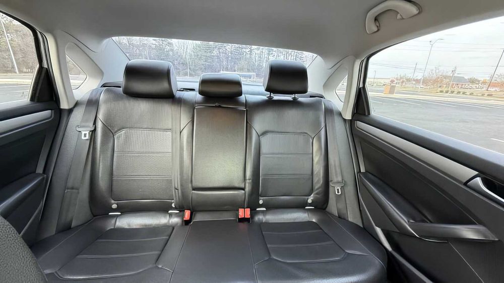 Volkswagen Passat      2014