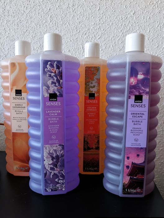 Zestaw 4 płynów do kąpieli Avon 4x1 litr