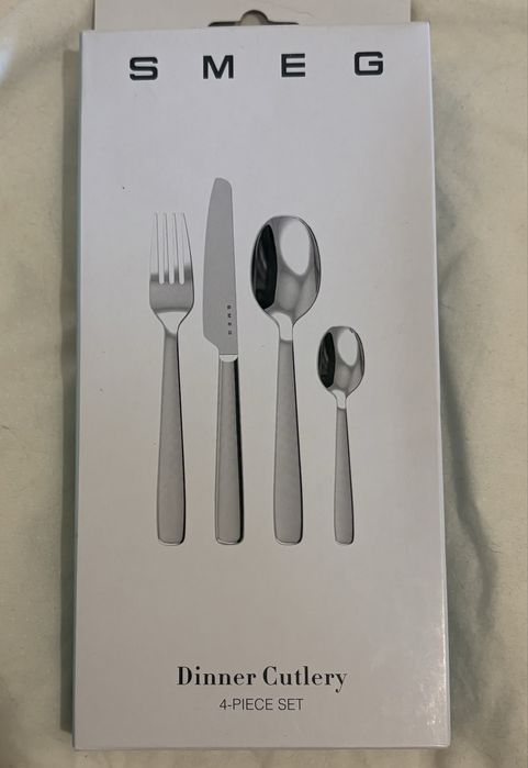 Conjunto de talheres da smeg