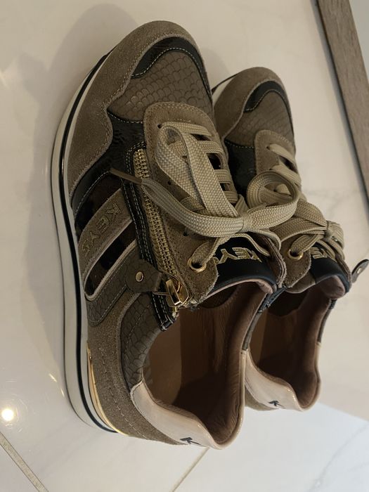 Vendo Sapatilha Casual Keys