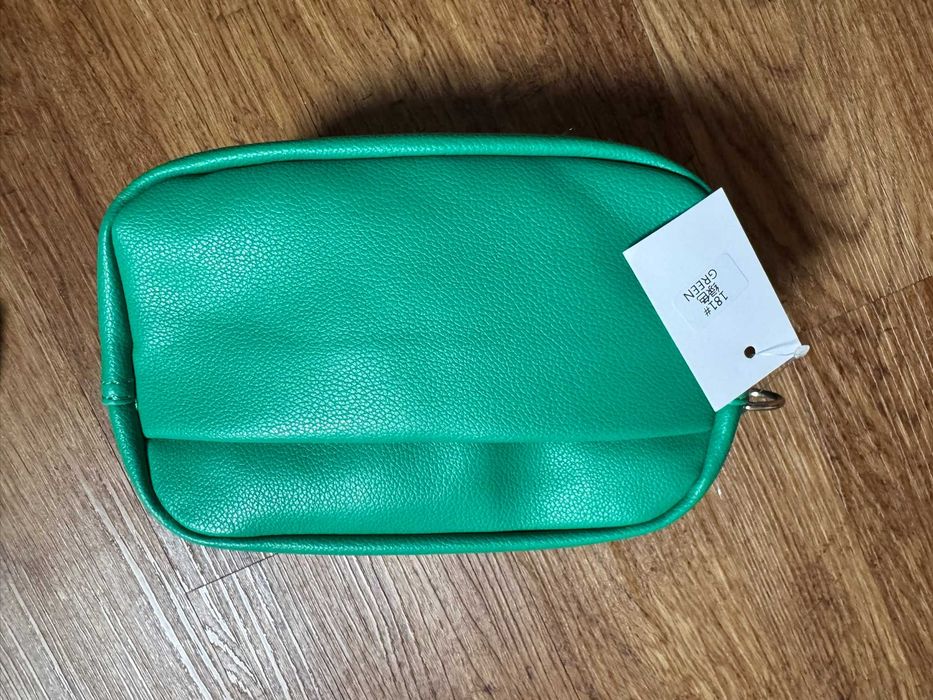 На подарунок для дівчини. Нова.