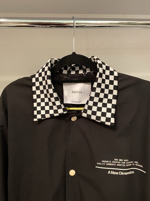 Чоловіча вітровка Bershka