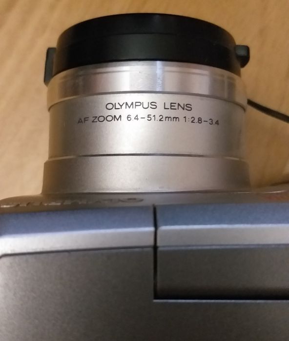 Продам цифровий фотоапарат OLYMPUS. Вживане. 2004 р.