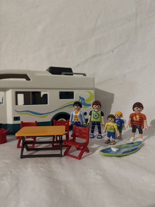 2014 Playmobil® Summer Fun 6671 Camper Motorhome