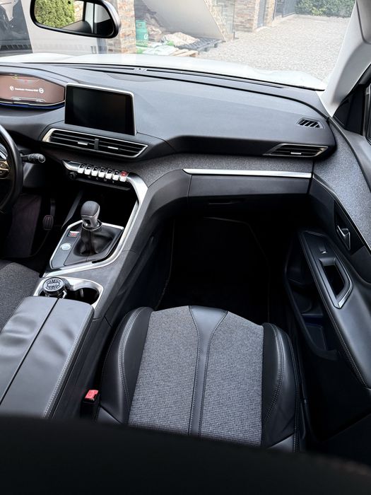Peugeot 3008 1.2 PureTech Allure | 2017 | Branco Pérola