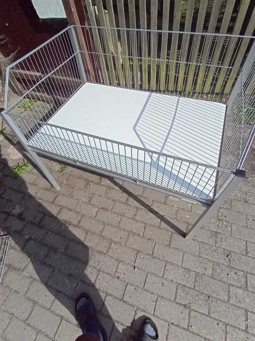 Kosze , półki sklepowe , stojak na jółkach