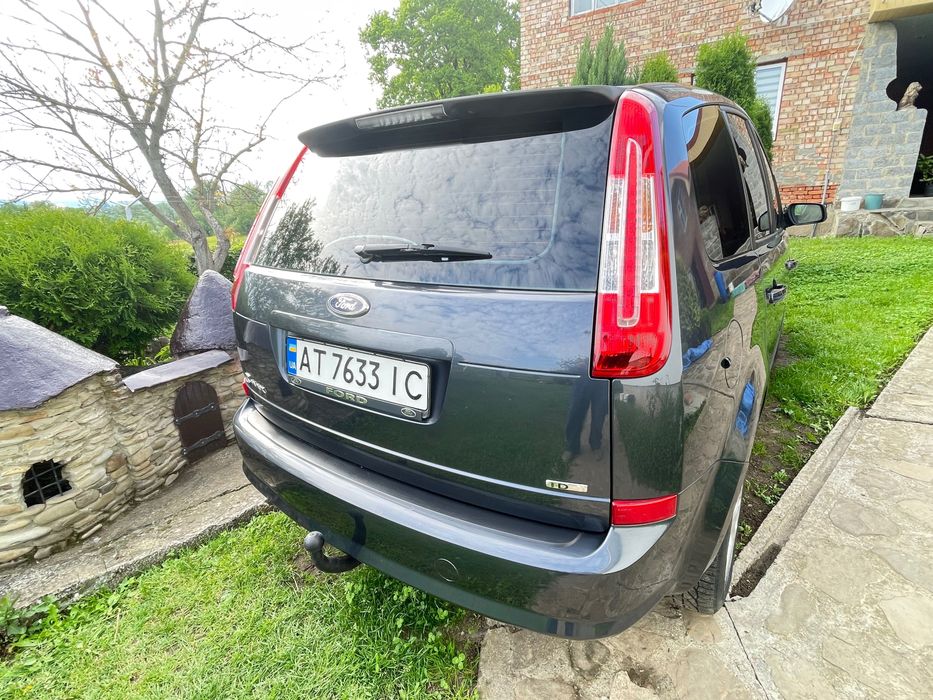 Автомобіль Ford C-Max