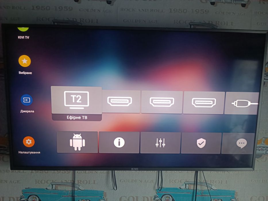 Продам телевізор Kivi 40FK30G+настінний кронштейн ківі