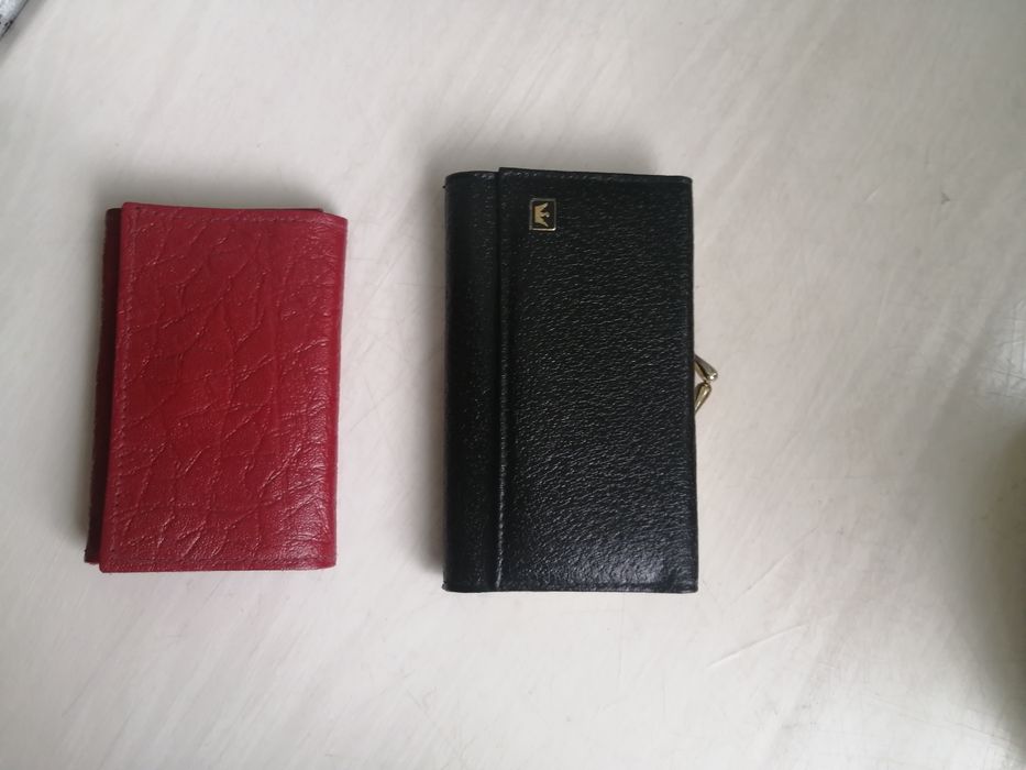Продам два новых кожанных кошелька.