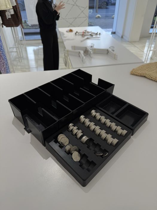 Комплект для монет та купюр