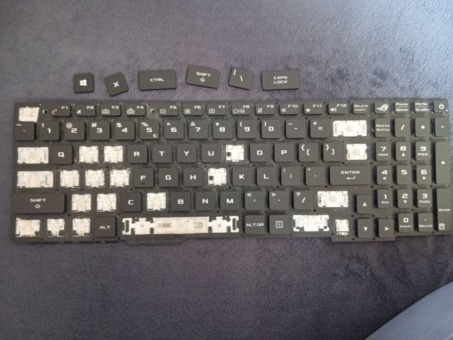 klawisze Asus ROG Strix GL 553 RGB