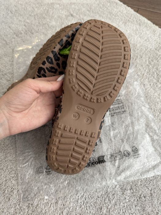 Жіночі балетки Crocs classic animal ballet W7 24,0 см 37-38 леопардові