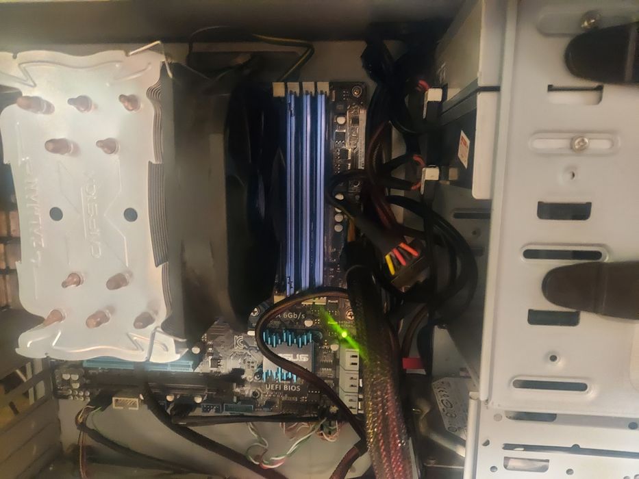 Комплект мамка F2-85m /проц Amd A8 6600/Oзу 12 гіг