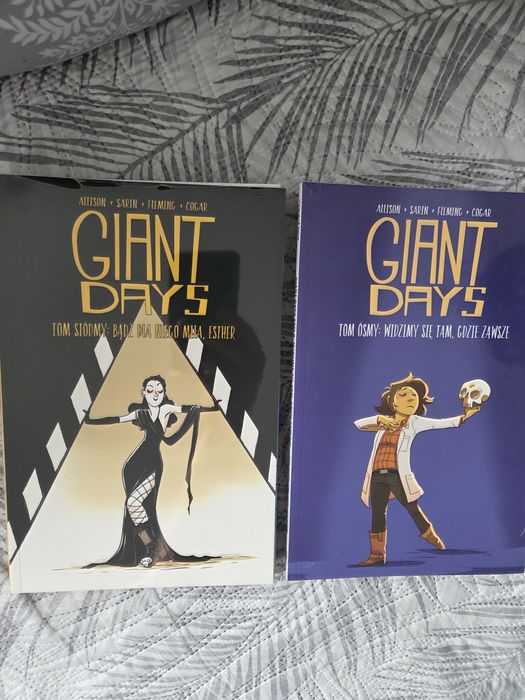 Komiks Giant Days Cała Seria  14 Tomów..