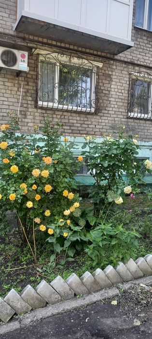 Продам 3к.кв.60м² 2/5 АО эл.мебель.2парковочных места.