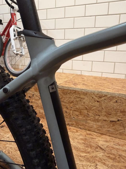 Monster gravel. Giant Toughroad Sram Red AXS, XX1