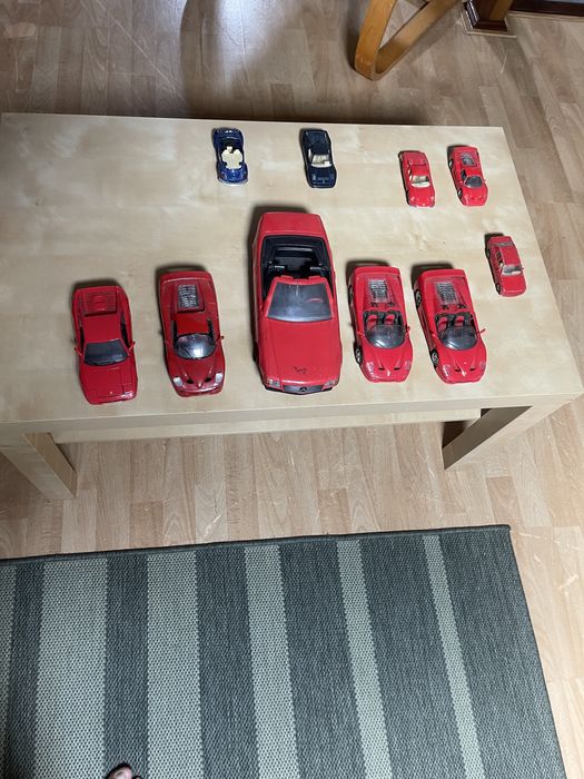 Carros de colecao em bom estado