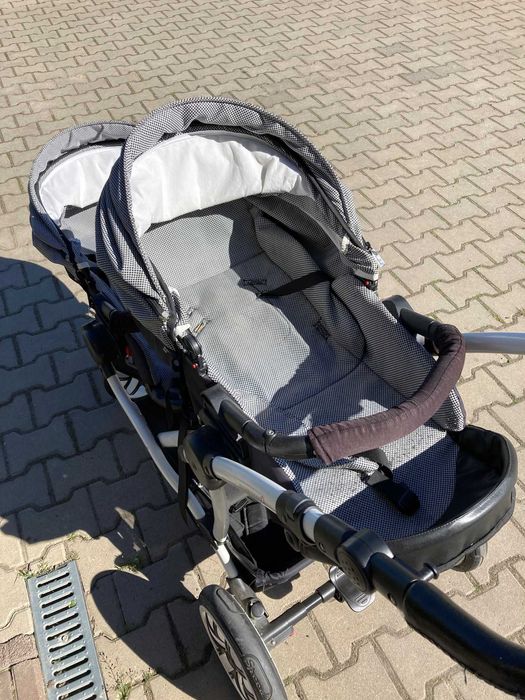 Wózek dla bliźniaków bliźniąt lub rok po roku Bebetto 42. Zestaw.