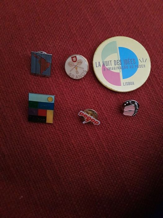 Colecção de Pins e Crachá