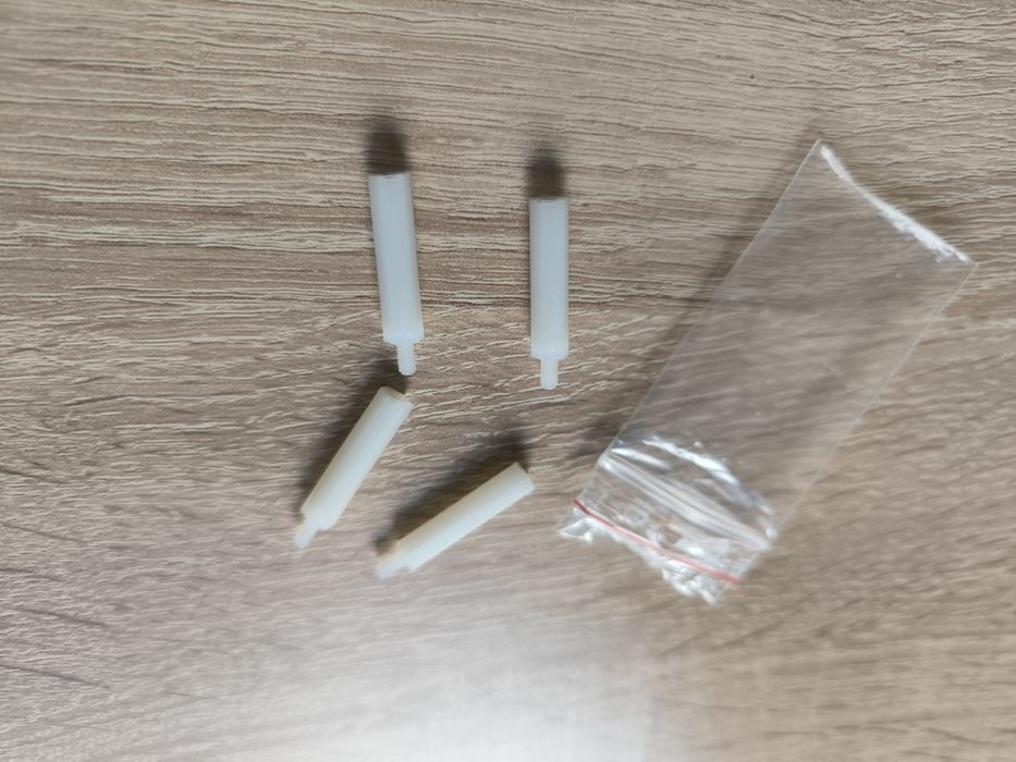 Skylight Pro RH RV nóżki stopki NOWE 4szt