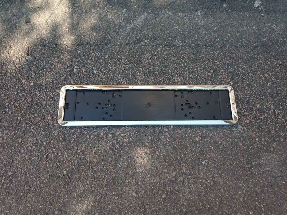 Номерні рамки з нержавіючої сталі, Рамка під номера автомобіля