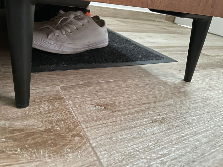 Móvel de entrada, Sapateira