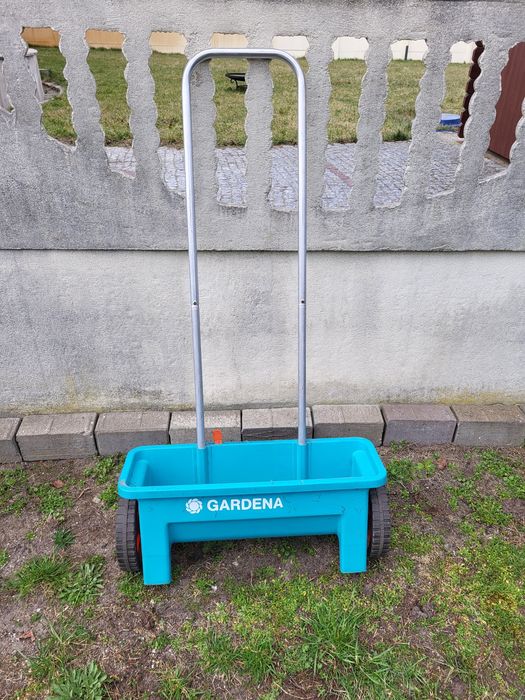 Siewnik gardena do trawy i nawozów