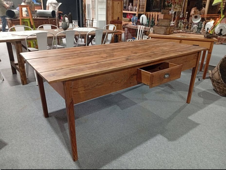 Bancada rústica em madeira