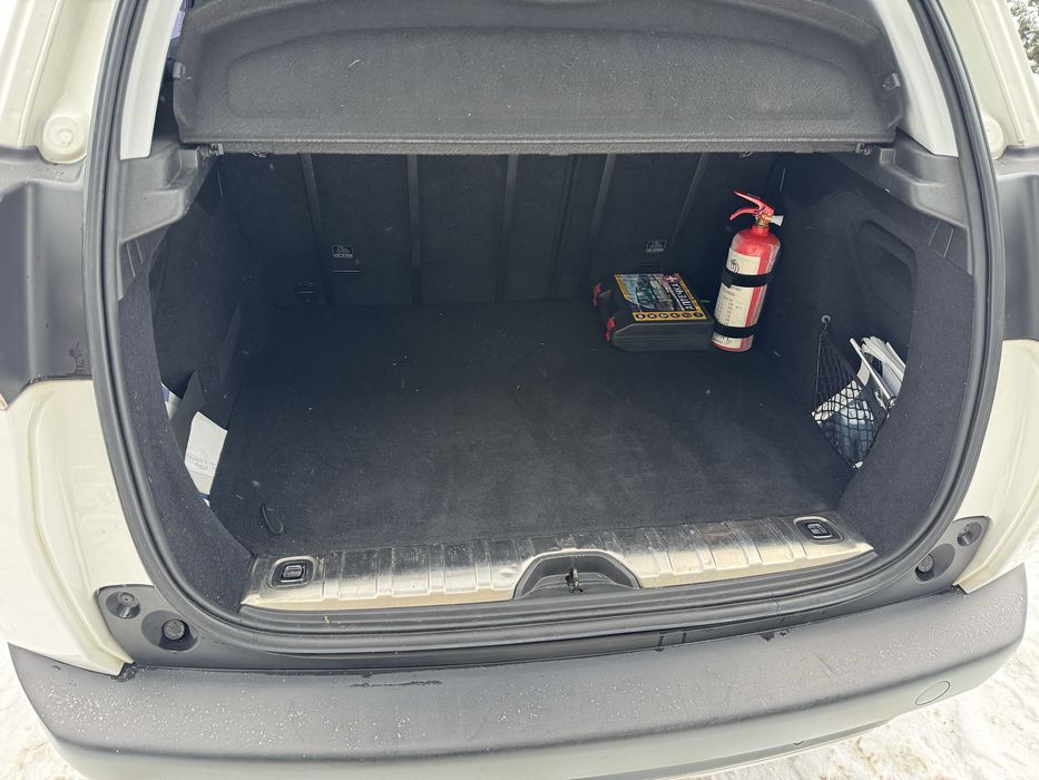 Peugeout 2008 дизель