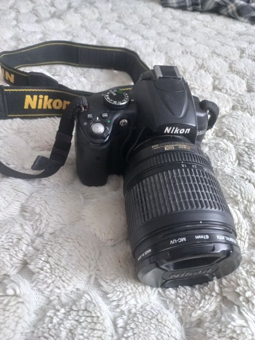 Фотоапарат Nikon D5000